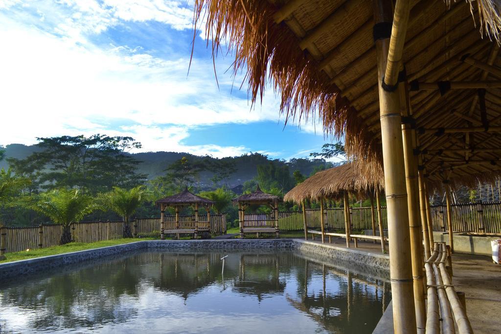 Bess Resort & Waterpark Hotel And Convention マラン エクステリア 写真